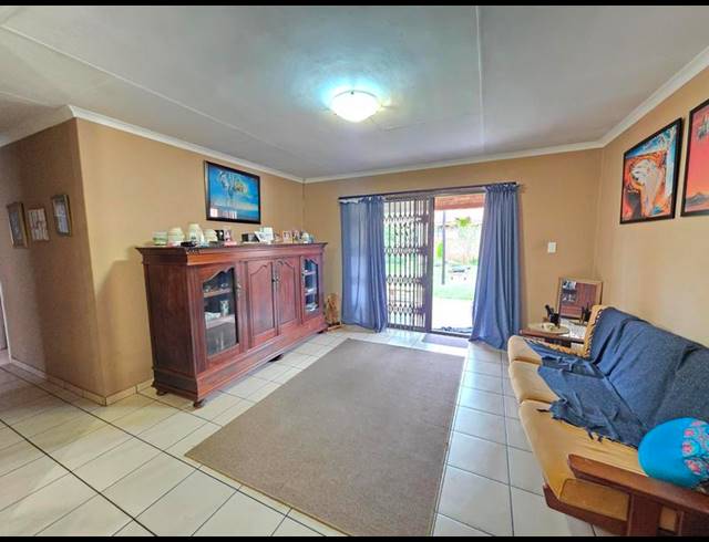 3 BEDROOM TOWNHOUSE FOR SALE IN MEYERTON CENTRAL